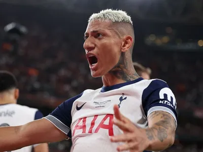 Campeão no Tottenham, Richarlison elogia Ancelotti e diz estar pronto para a Seleção