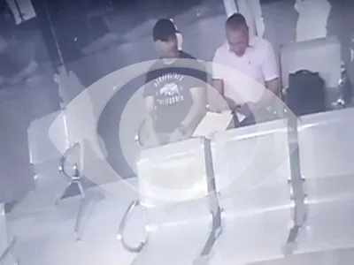 Homem que aparece ao lado de Tuta é chefe da polícia boliviana e fez parte da Interpol