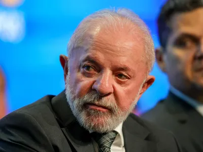 Lula aguarda aval da Justiça argentina para visitar Cristina Kirchner em prisão domiciliar