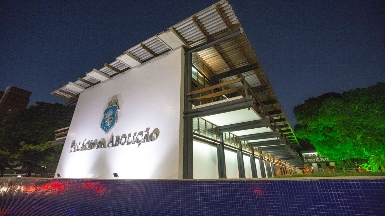 Pesquisa mostra que Elmano de Freitas lidera corrida eleitoral para governador no Ceará