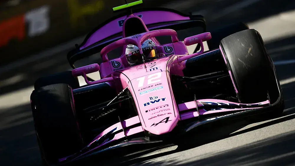 Kush Maini vence corrida sprint em Mônaco e conquista 1ª vitória na F2 em 2025