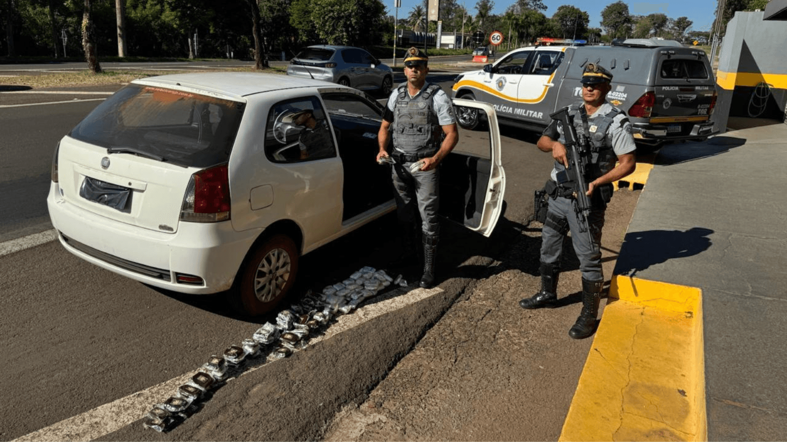 Motorista é preso transportando 127 porções de haxixe em Mirante do Paranapanema