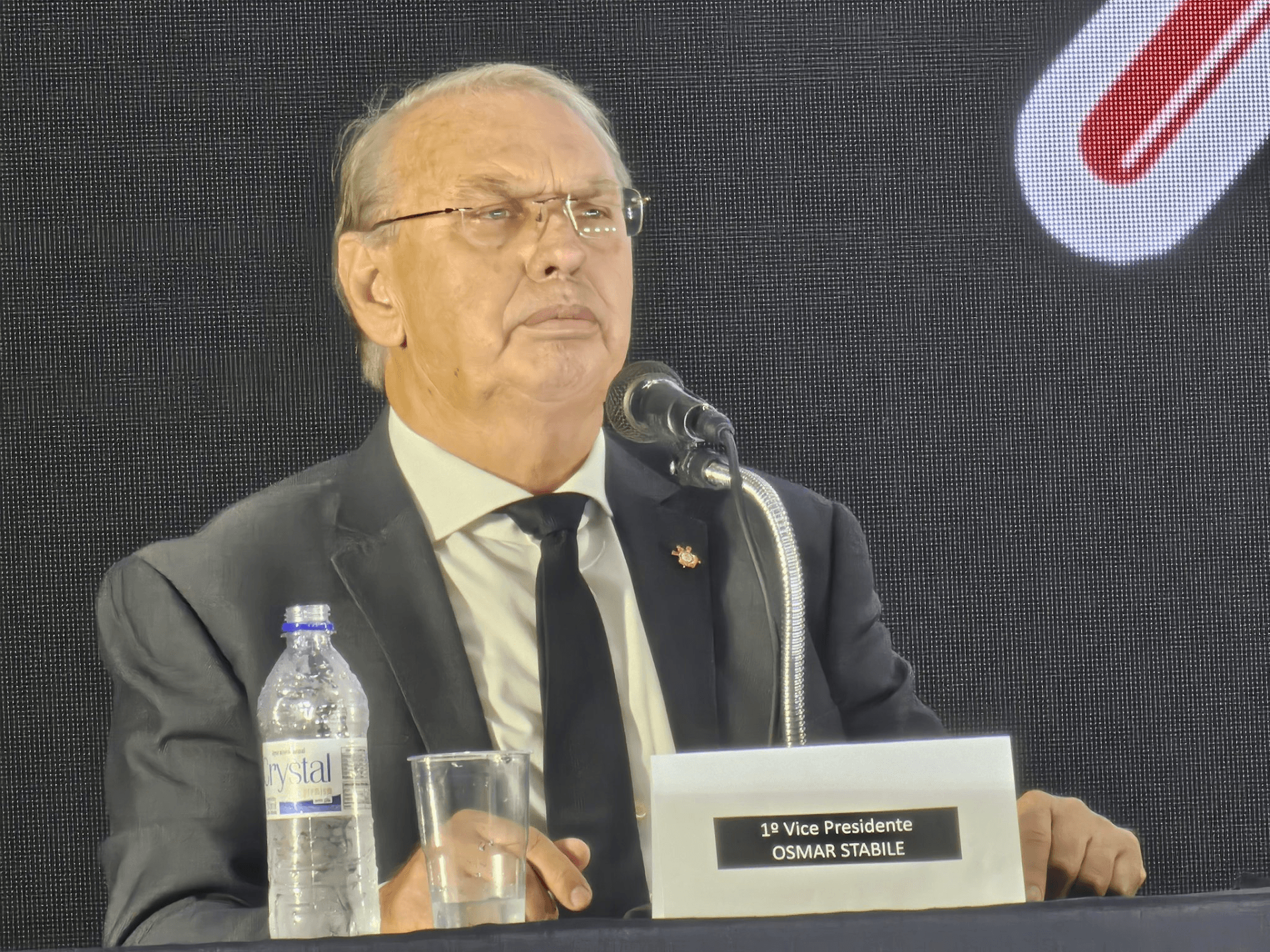 Quem assume a presidência do Corinthians após impeachment de Augusto Melo?