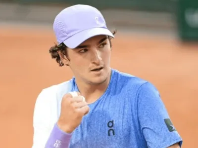 João Fonseca passa por jogo duro de Herbert e avança à terceira fase em Roland Garros