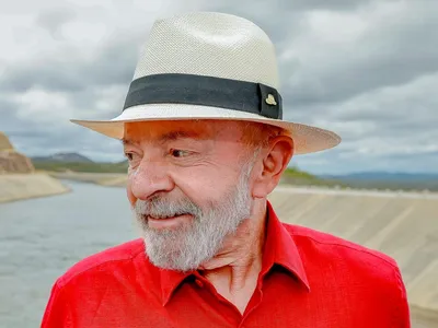 Lula passará Natal em SP com a família e Réveillon em base militar no Rio