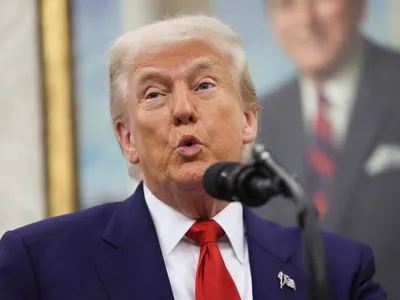 Trump elimina restrições econômicas contra a Síria, mas retoma contra Cuba