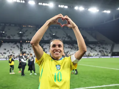 Marta quer mais atenção da CBF às mulheres e fala sobre futuro: 'Querem que eu jogue até os 45'