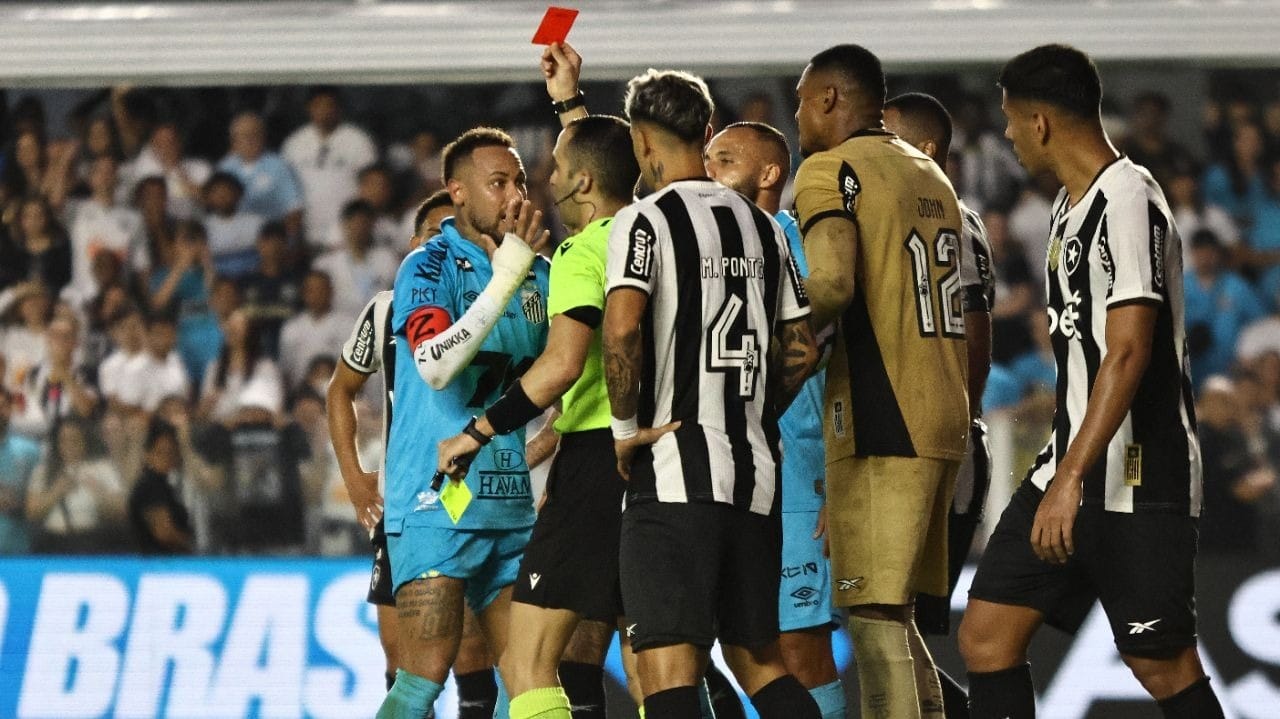 Neymar faz gol com a mão e é expulso em possível despedida do Santos