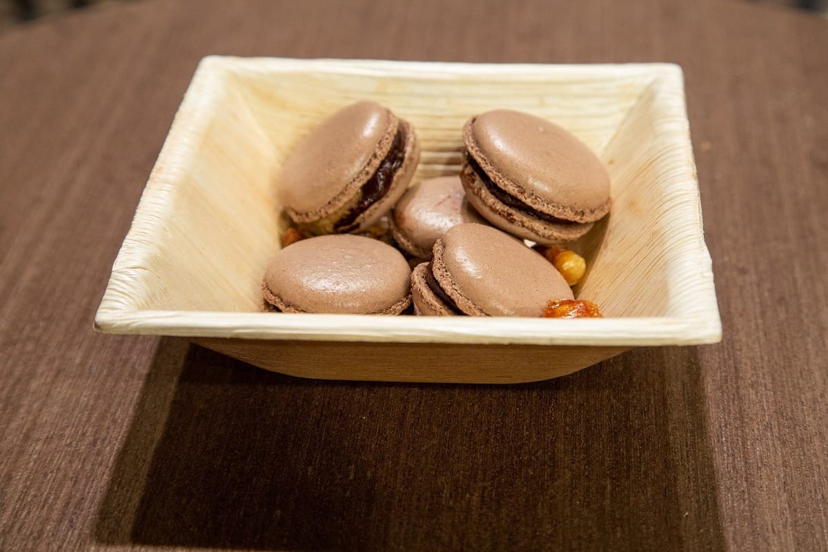 Macaron de chocolate com creme de praliné | Band Receitas