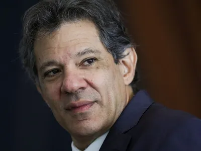 Haddad demite auditor da Receita preso na Lava Jato por dossiês contra réus, delatores e Gilmar
