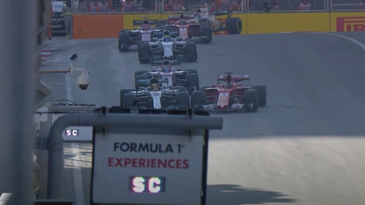 Vettel bate em Hamilton durante o GP do Azerbaijão de 2017
