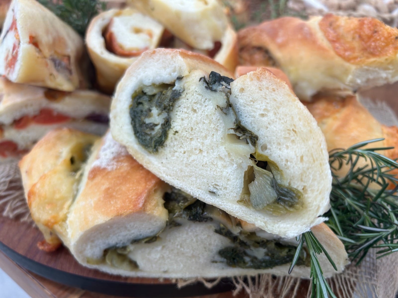 Pão italiano recheado com escarola do chef Guilherme Carillo | Band Receitas