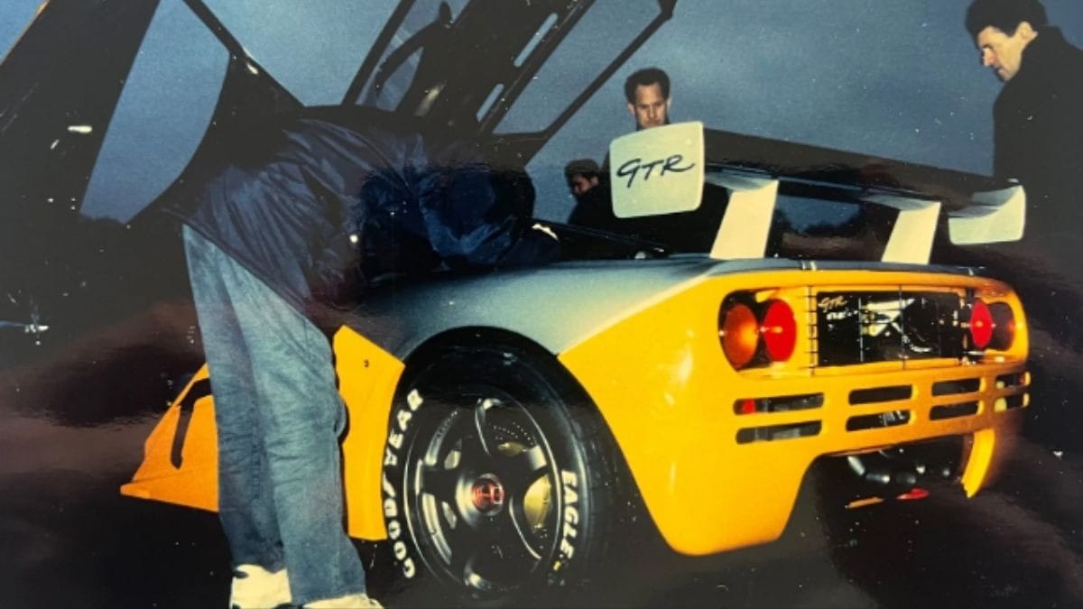 Preparação do McLaren F1 antes das 24 Horas de Le Mans