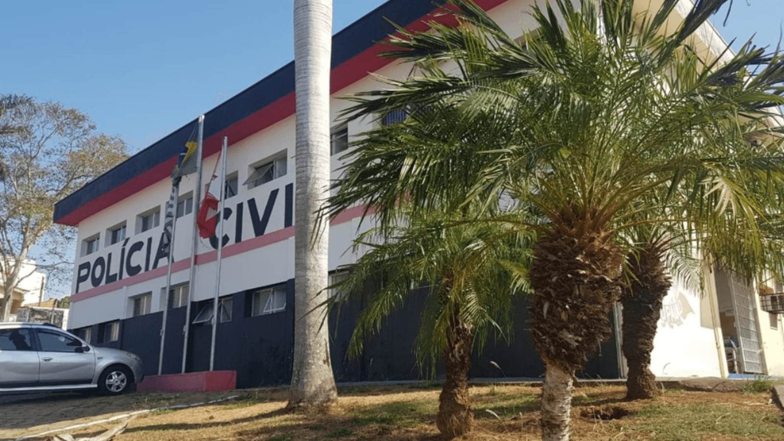 Mulher é presa após furtar supermercado por dois dias seguidos em Pirapozinho