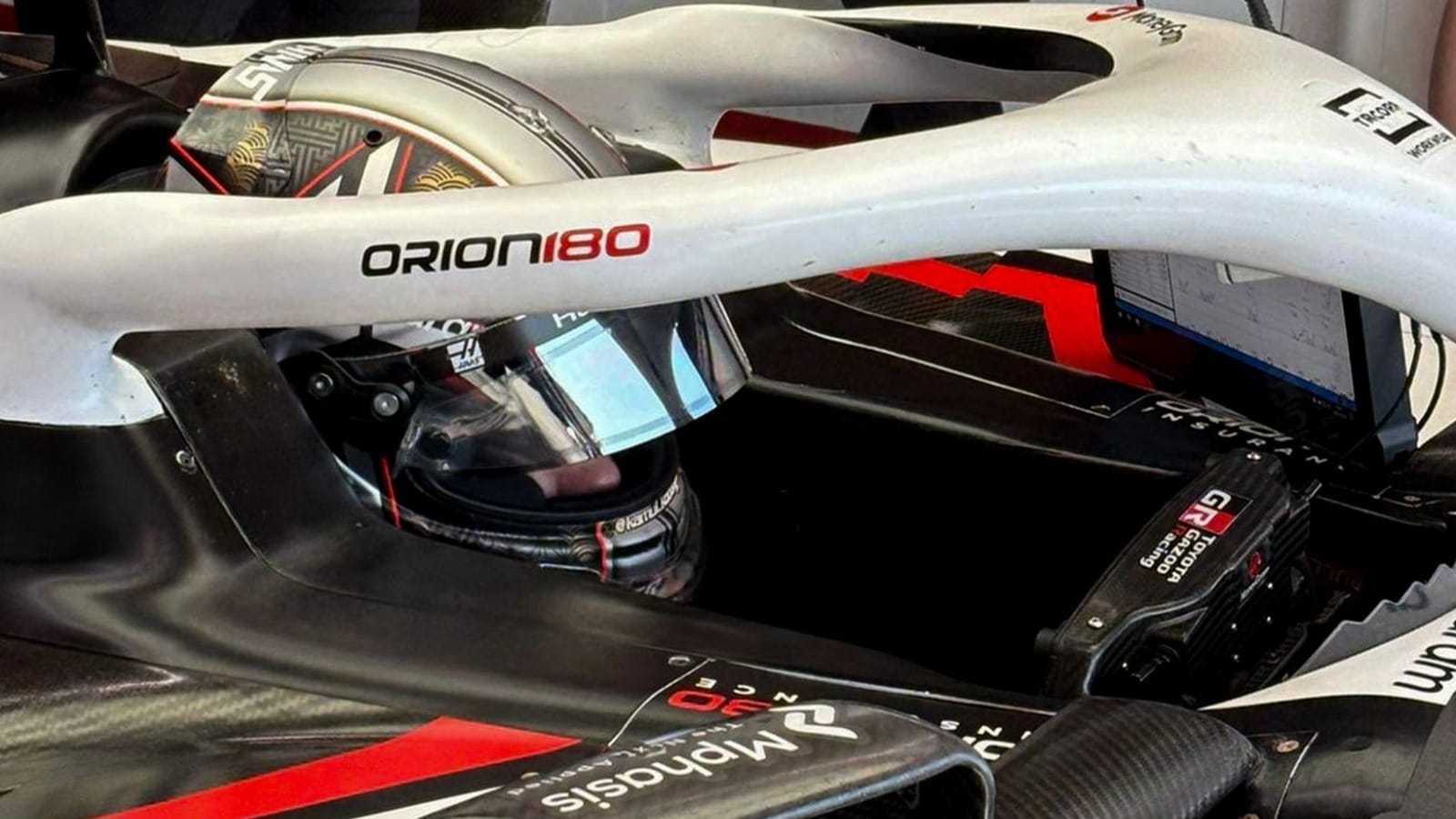 Dez anos após deixar o grid, Kamui Kobayashi pilota carro de F1 na França