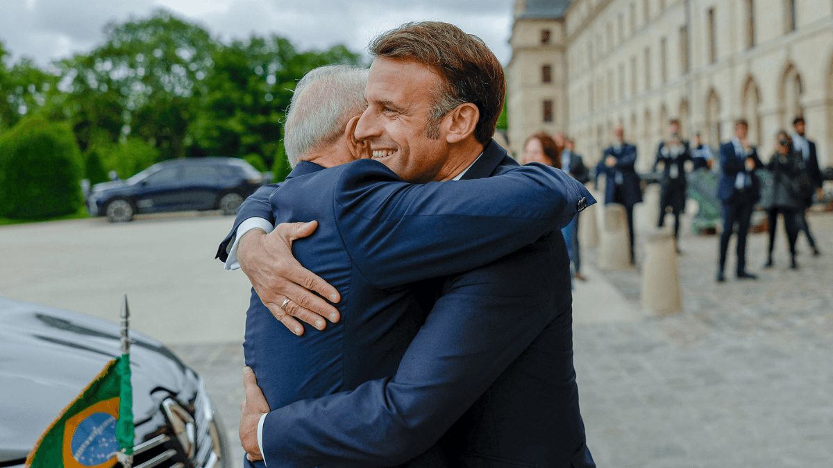 Brasil e França compartilham laços históricos, diz Lula ao se reunir com Macron