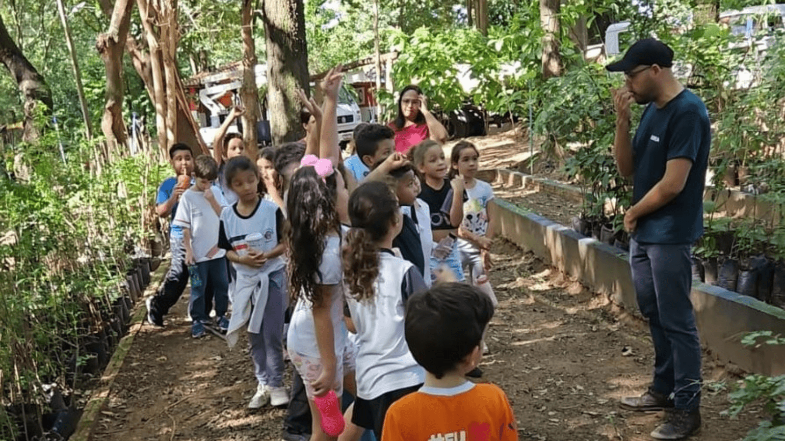 Semana do Meio Ambiente recebe visita de 40 alunos na Trilha Ecológica