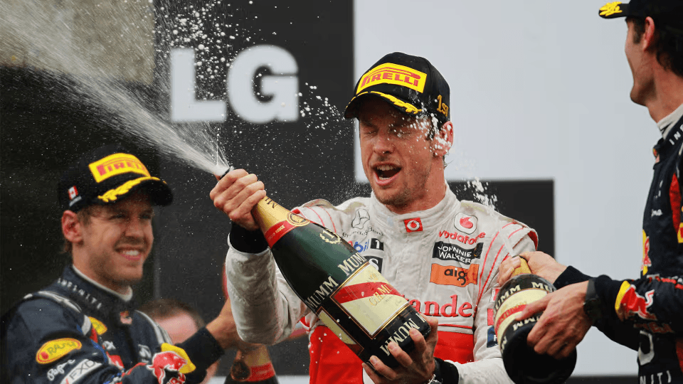 GP do Canadá de 2011 durou mais de quatro horas e foi vencido por Jenson Button na última volta