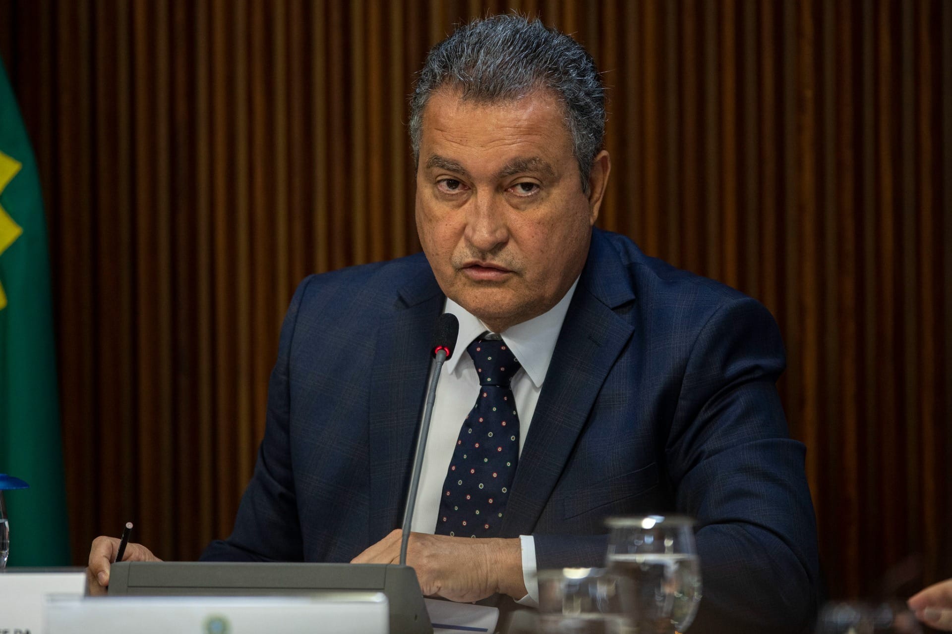Chefe da Controladoria-geral da União diz que Rui Costa 'sabia do problema' no INSS