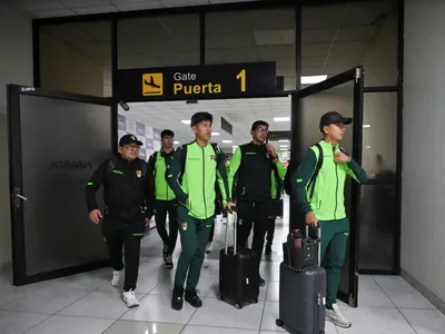 Seleção da Bolívia reclama de sabotagem após ficar retida na Venezuela e ameaça ir à Fifa