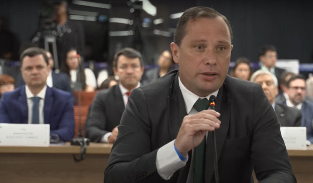 Mauro Cid confirma em depoimento a Moraes que Bolsonaro editou 'minuta do golpe'