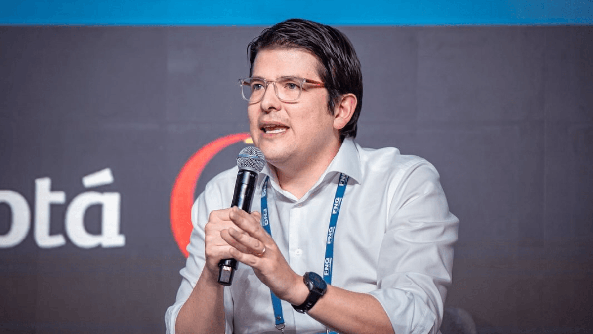 Pré-candidato à presidência da Colômbia teve pouca resposta a tratamento, diz hospital