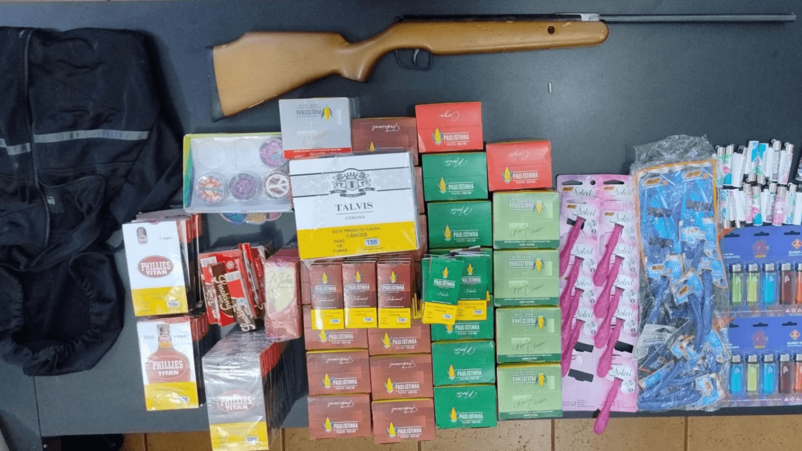 Polícia recupera parte de mercadoria roubada em Guaíra
