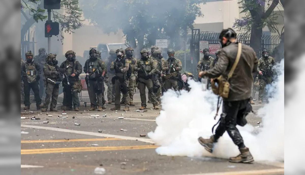Protestos se intensificam na Califórnia após Trump enviar agentes da Guarda Nacional