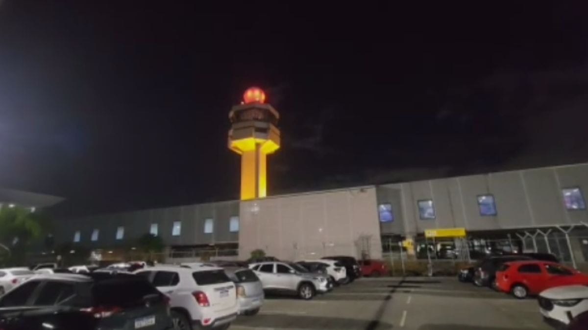 Aeroporto de Guarulhos (SP) tem voos desviados após sobrevoo de drones no terminal