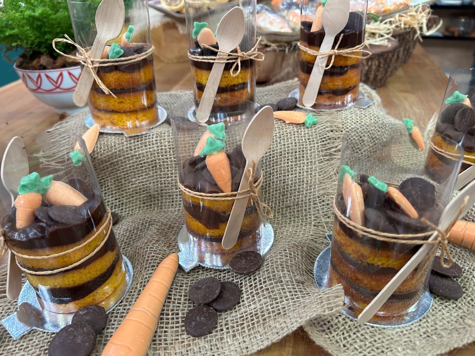 Naked cake festivo de bolo de cenoura da chef Monica Pereira | Band Receitas