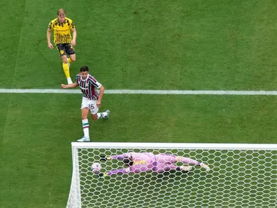 Fluminense domina Dortmund, perde gols e empata na estreia da Copa de Clubes