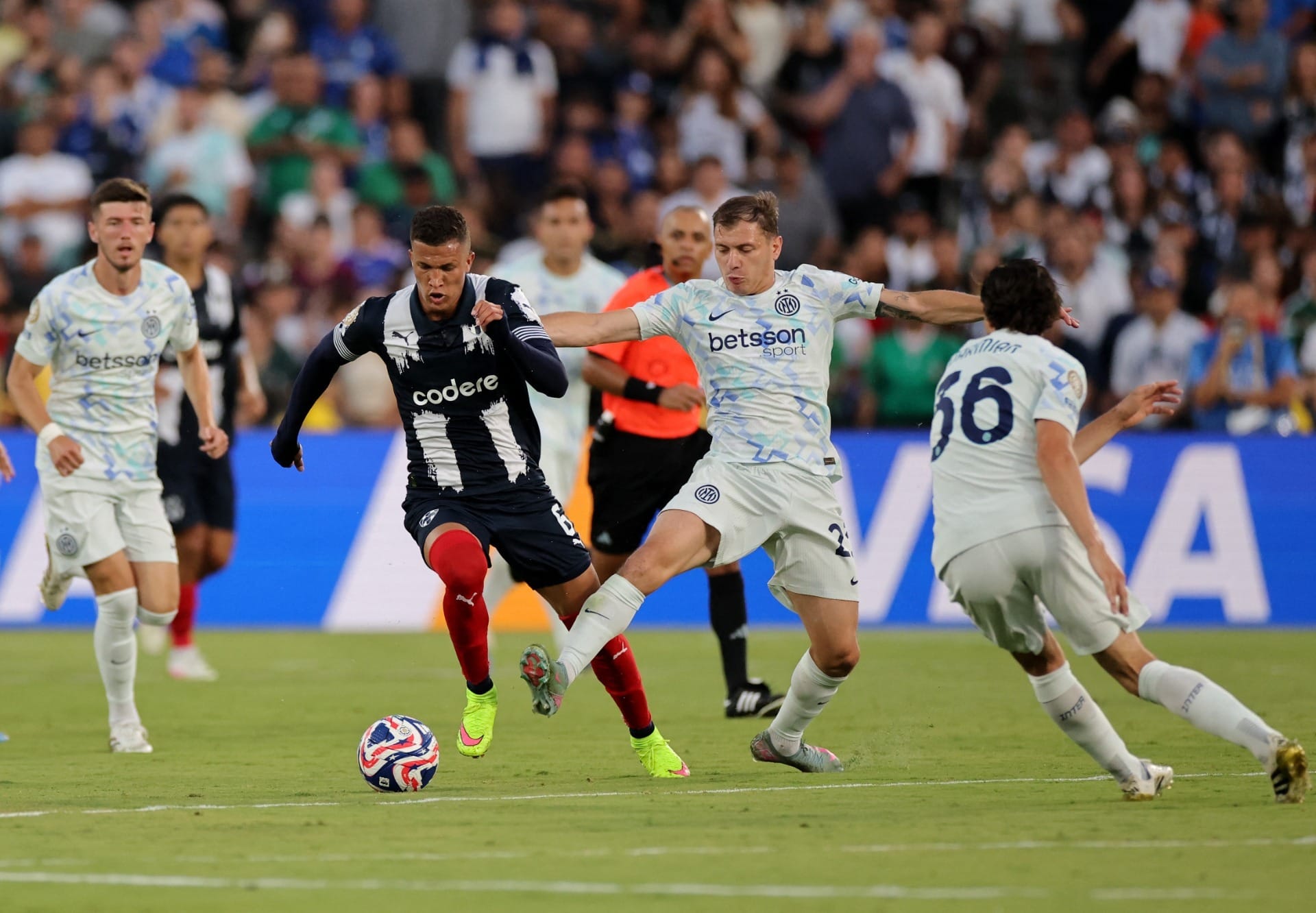 Inter de Milão só empata com o Monterrey em palco de más lembranças à Itália