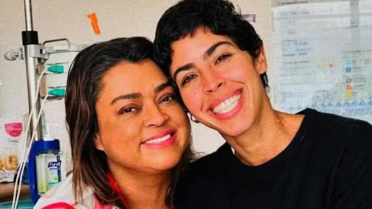 Bela Gil se emociona ao falar de Preta Gil: 'Ver quem a gente ama sofrer é cruel'