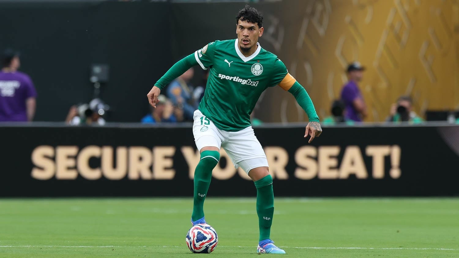Copa do Mundo de Clubes: Palmeiras atrasa chegada em Nova Jersey após voo adiado por mau tempo