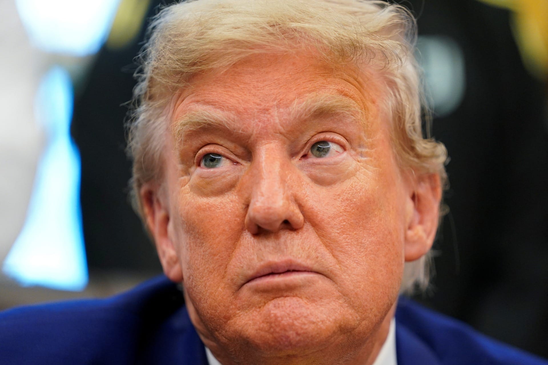 Estados Unidos definem plano para entrada na guerra; Irã prepara contra-ataque