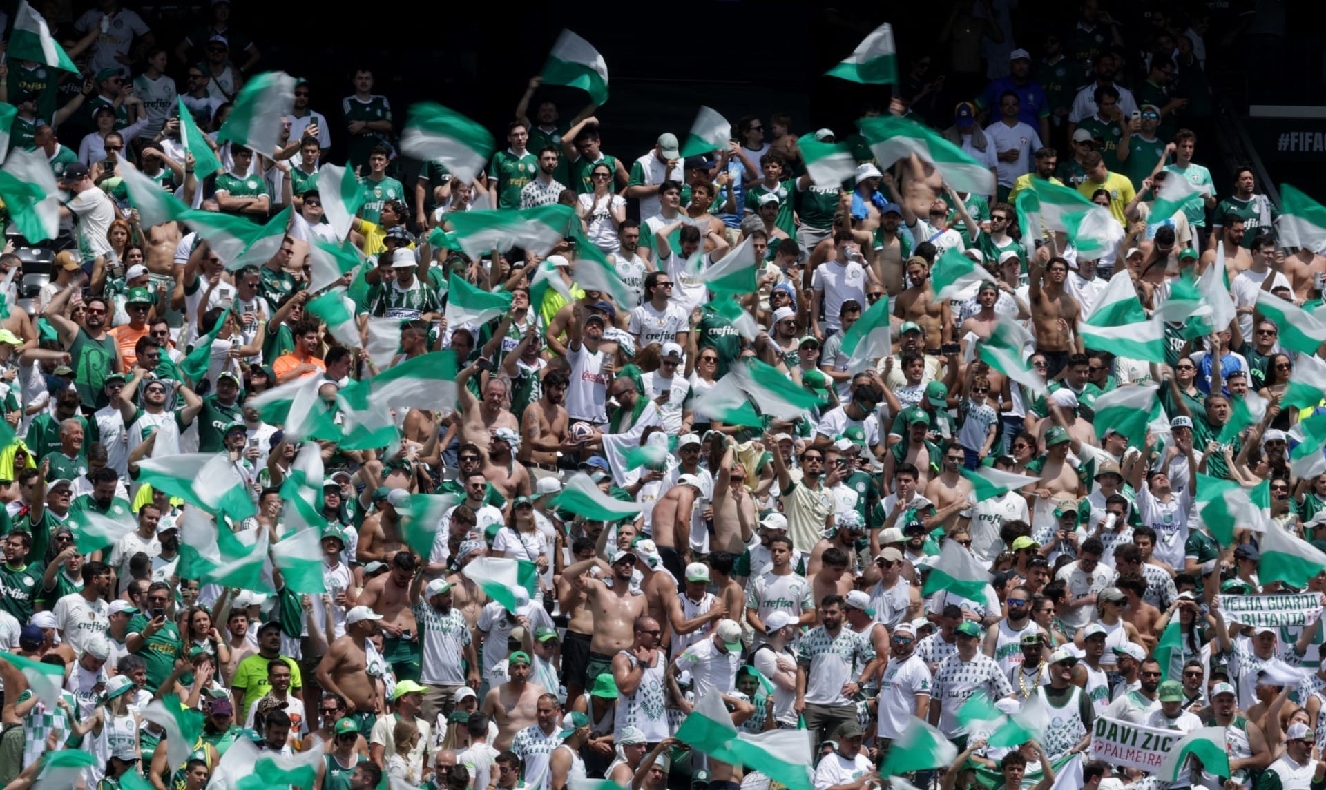 Torcida pede demissão de Abel do Palmeiras: "Arrogante e perdido"