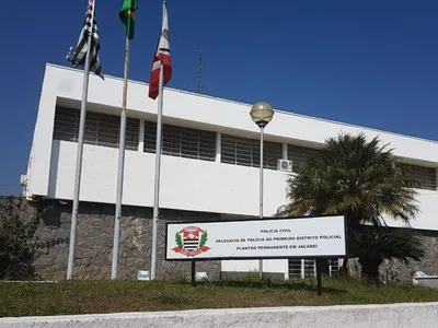 Homem é preso após esfaquear vizinhos e agredir a namorada em Jacareí