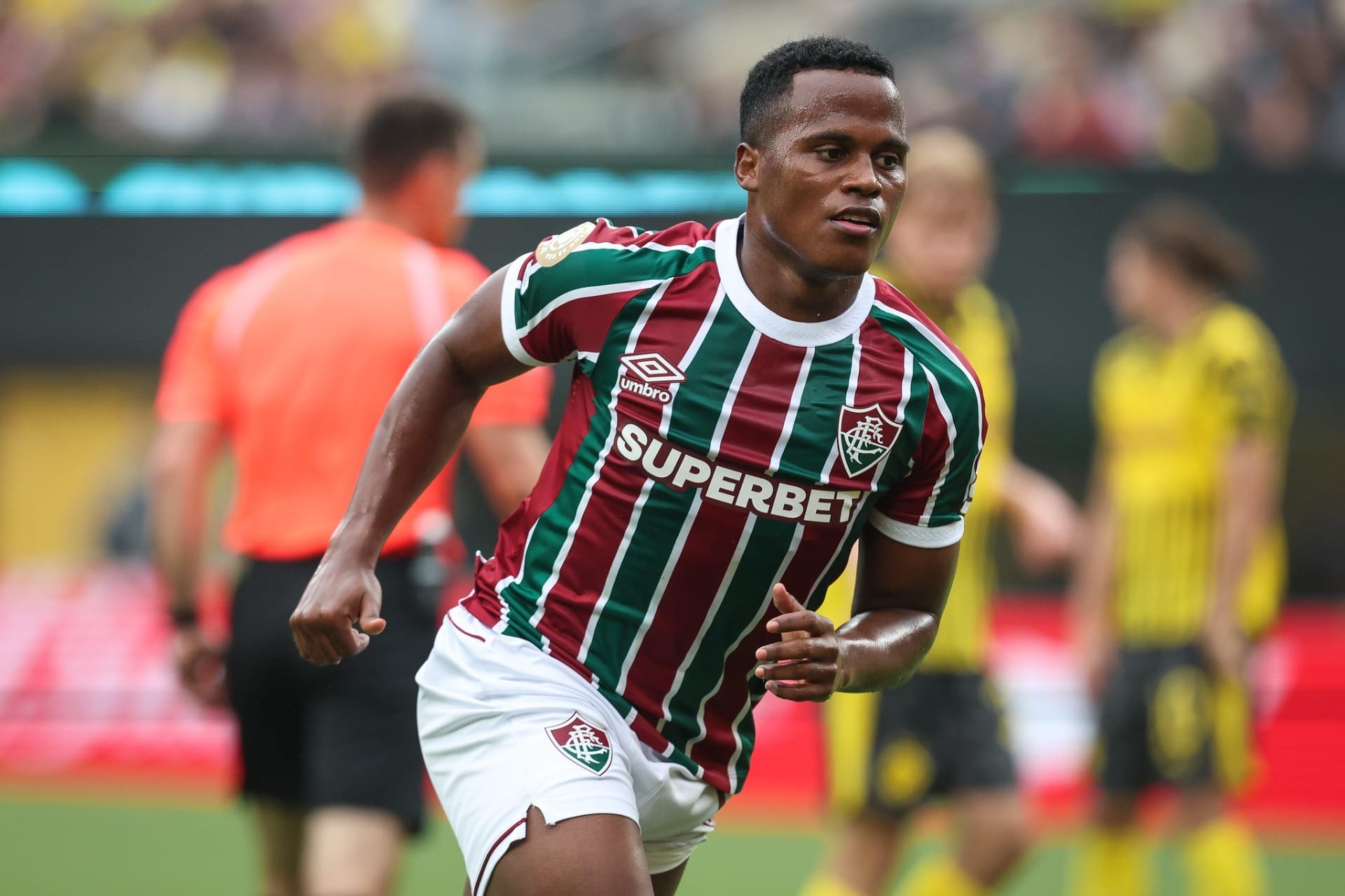 Fluminense mantém pés no chão contra coreanos após amassar o Borussia