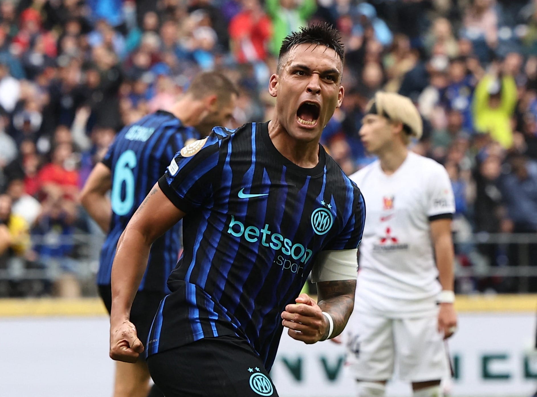 Inter de Milão sofre, mas vira sobre Urawa Reds nos acréscimos e vence a 1ª