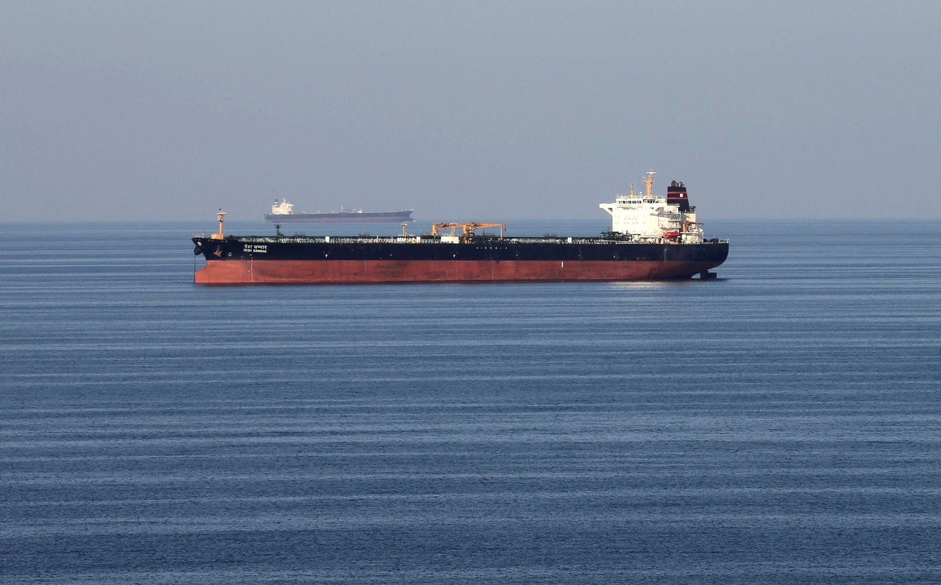 O que pode acontecer se o Irã fechar o Estreito de Ormuz, rota principal do petróleo mundial