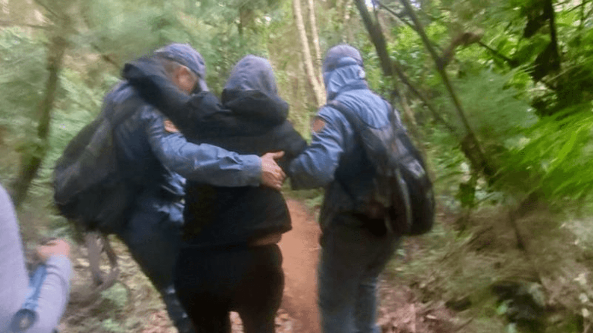 Mulher de 57 anos é resgatada após passar mal na trilha do Pico dos Marins em Piquete