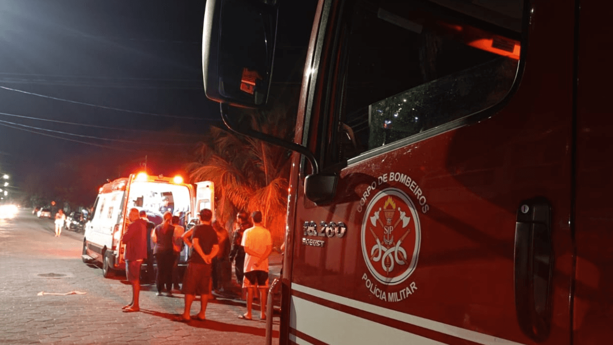 Criança de 10 anos fica ferida após ligar micro-ondas e gás explodir em casa em Caraguatatuba