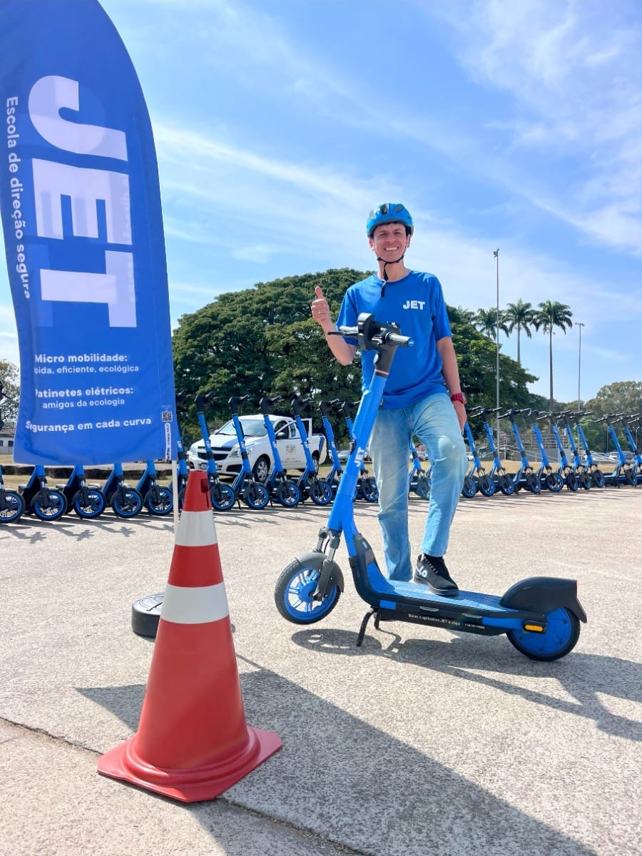 Patinetes elétricos completam um ano em São José dos Campos