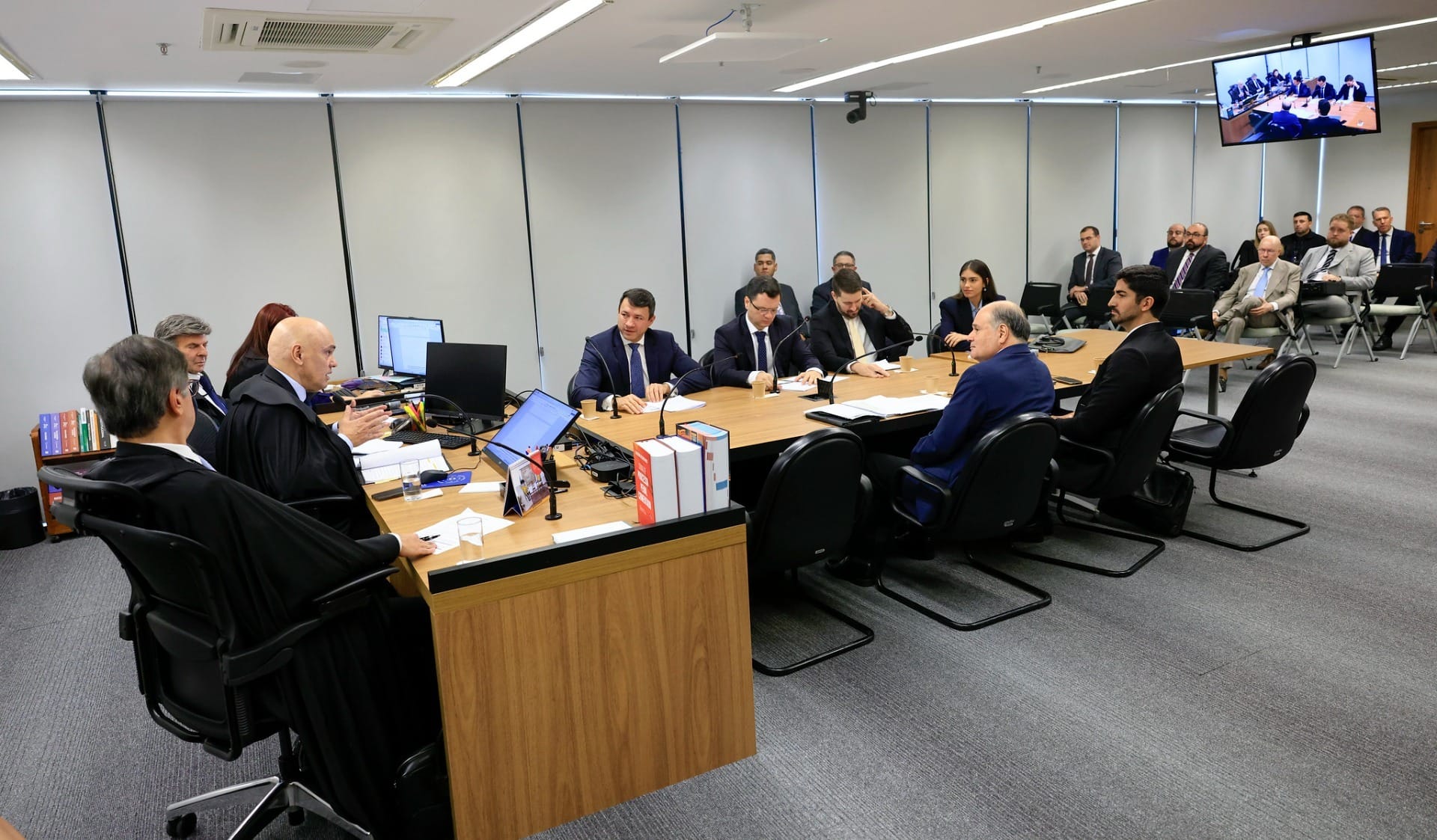 Cid x Braga Netto: entenda as principais divergências após acareação no STF