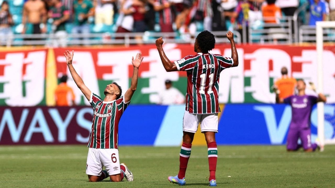 "Jogou com o regulamento" e "postura inaceitável": Jogo Aberto critica Fluminense após empate