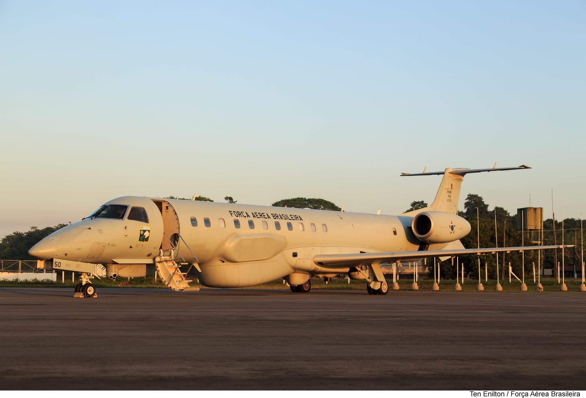Bergamo: Crise financeira do governo atinge Forças Armadas e deixa ministros sem avião