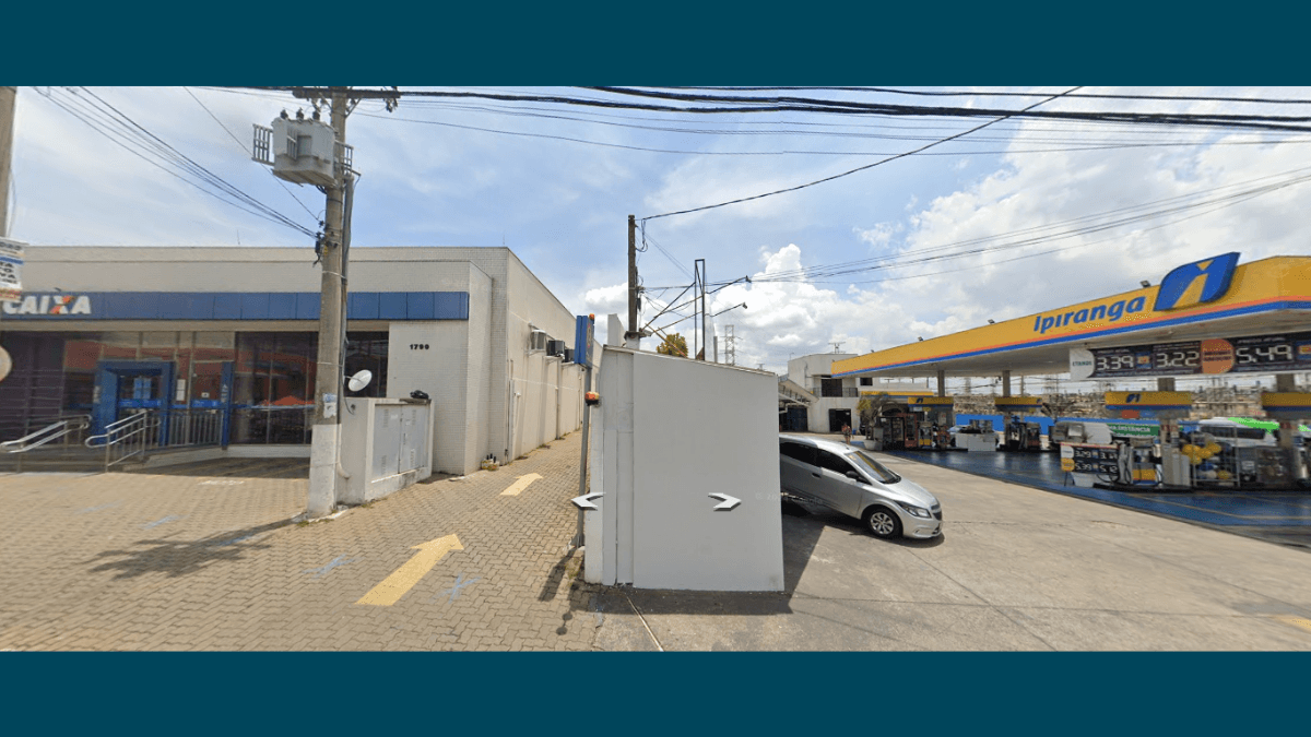 Distância do posto onde a escavação foi encontrada para a agência bancária (Google Earth)