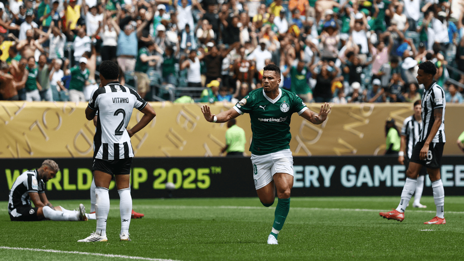 Palmeiras vence o Botafogo na prorrogação e vai às quartas da Copa do Mundo de Clubes