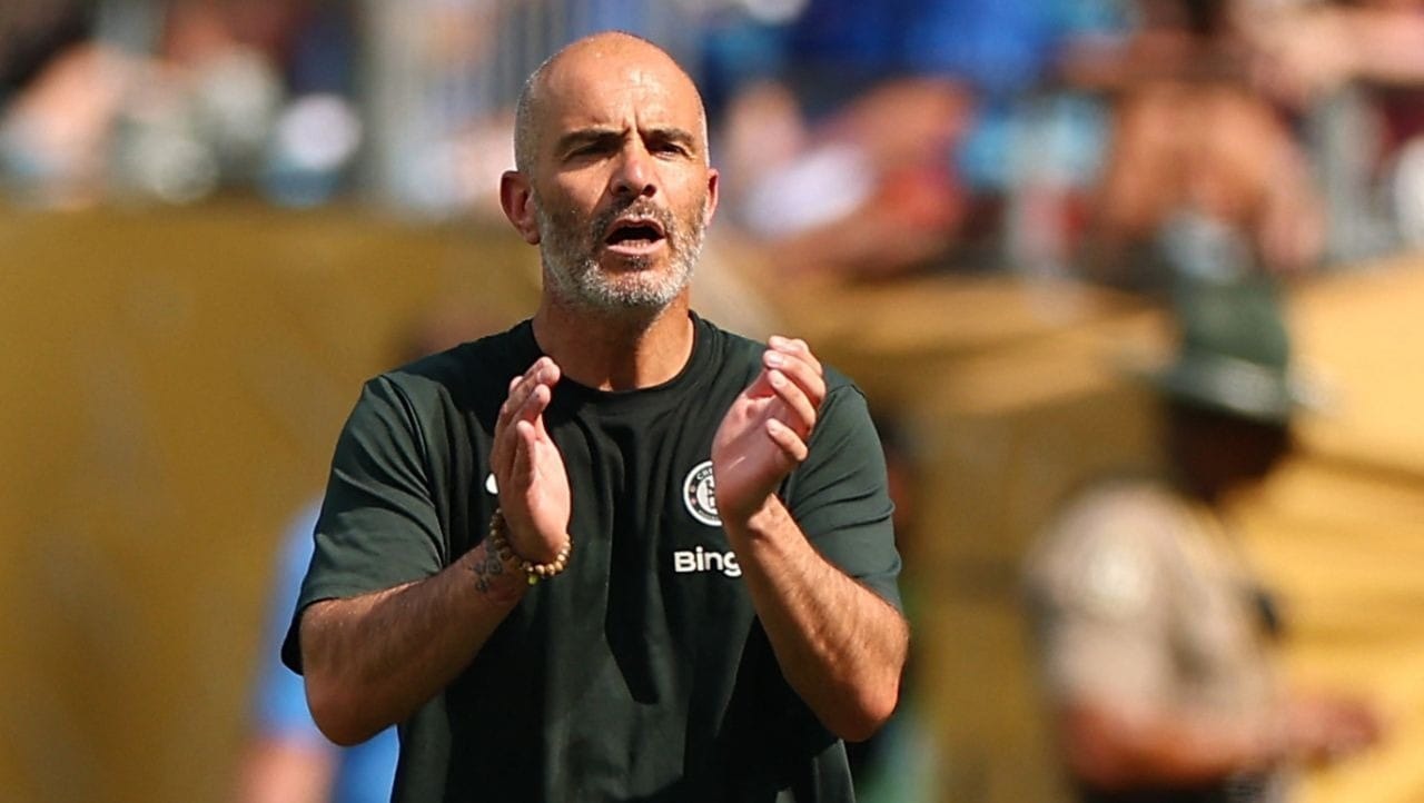 Chelsea demite Enzo Maresca após sequência negativa na Premier League