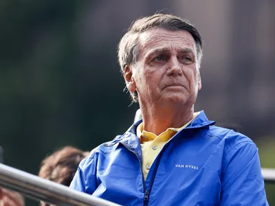 Apreensão de arma de Jair Bolsonaro não indica ‘falta disciplinar’, diz PGR
